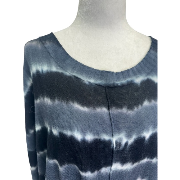 RED Saks Fifth Avenue Black/Grey Oversized Pullover Sweater Size M - Picture 3 of 10